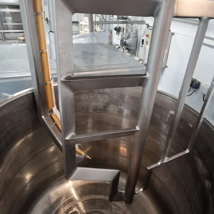 fabrication cosmétique mélangeur cuve réacteur